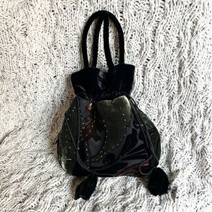 J & X NY Vintage Black Print 
Drawstring Handbag.